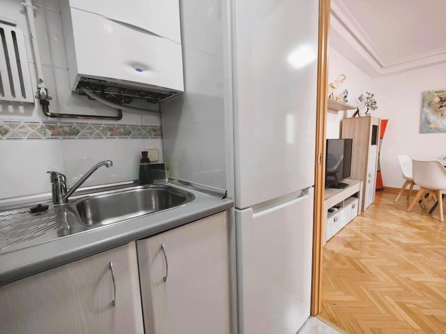 Apartamentos Turisticos Seviro מדריד מראה חיצוני תמונה